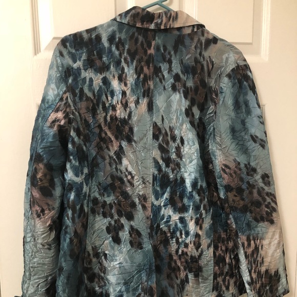 Blazer - Picture 2 of 4